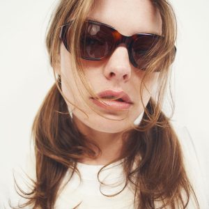 x LEXXOLA Frank Sunglasses - Venice